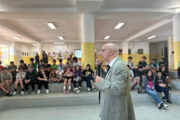 Premio Letterario Camaiore: il Presidente Brancale incontra gli studenti delle scuole